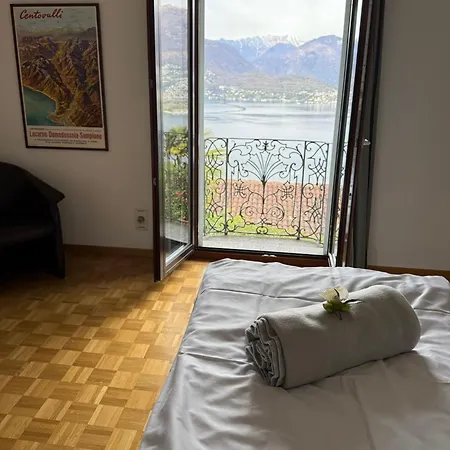Mediterranes Lebensgefuehl Tessin Gerra (Locarno)